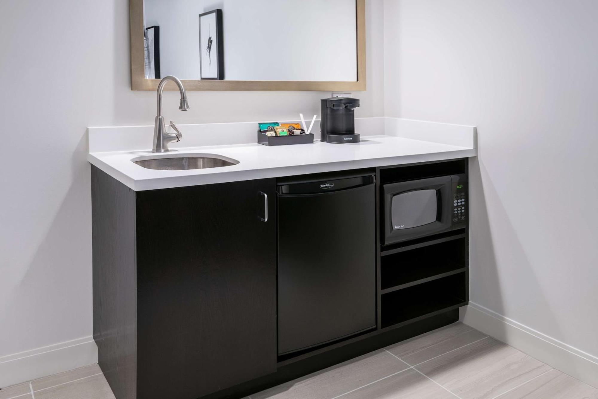 Embassy By Hilton Houston West - Katy