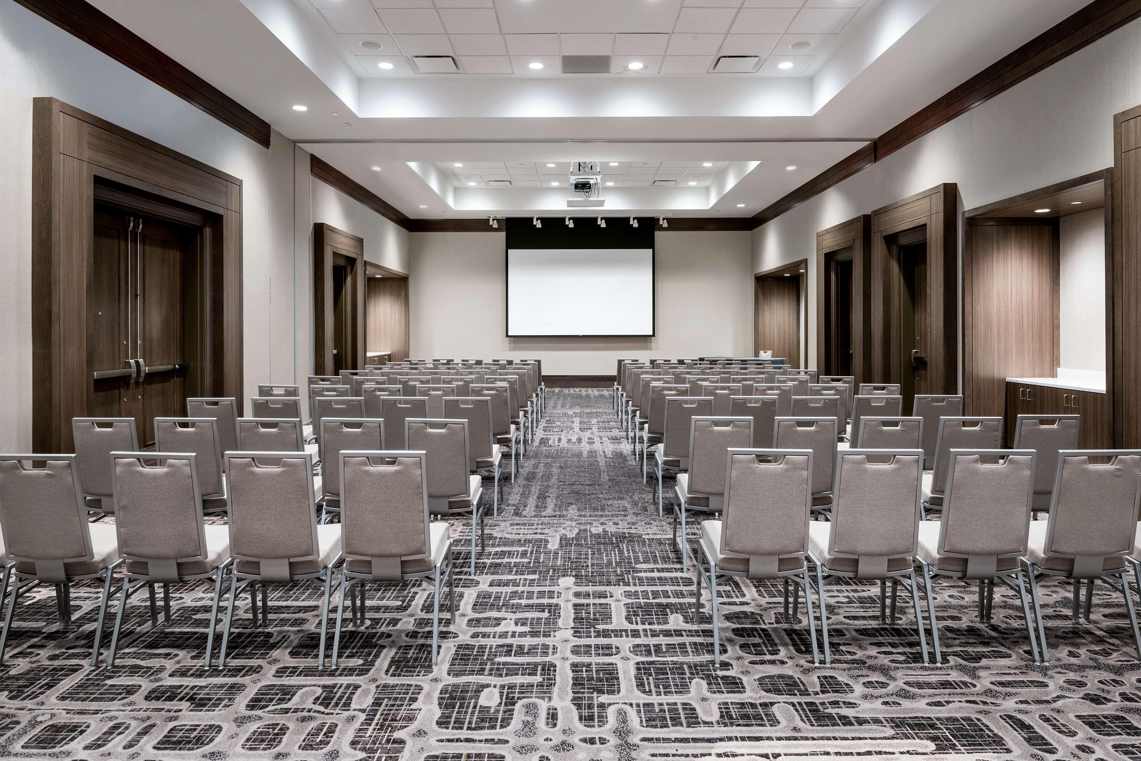 Hotel Embassy By Hilton Houston West - Katy 4*