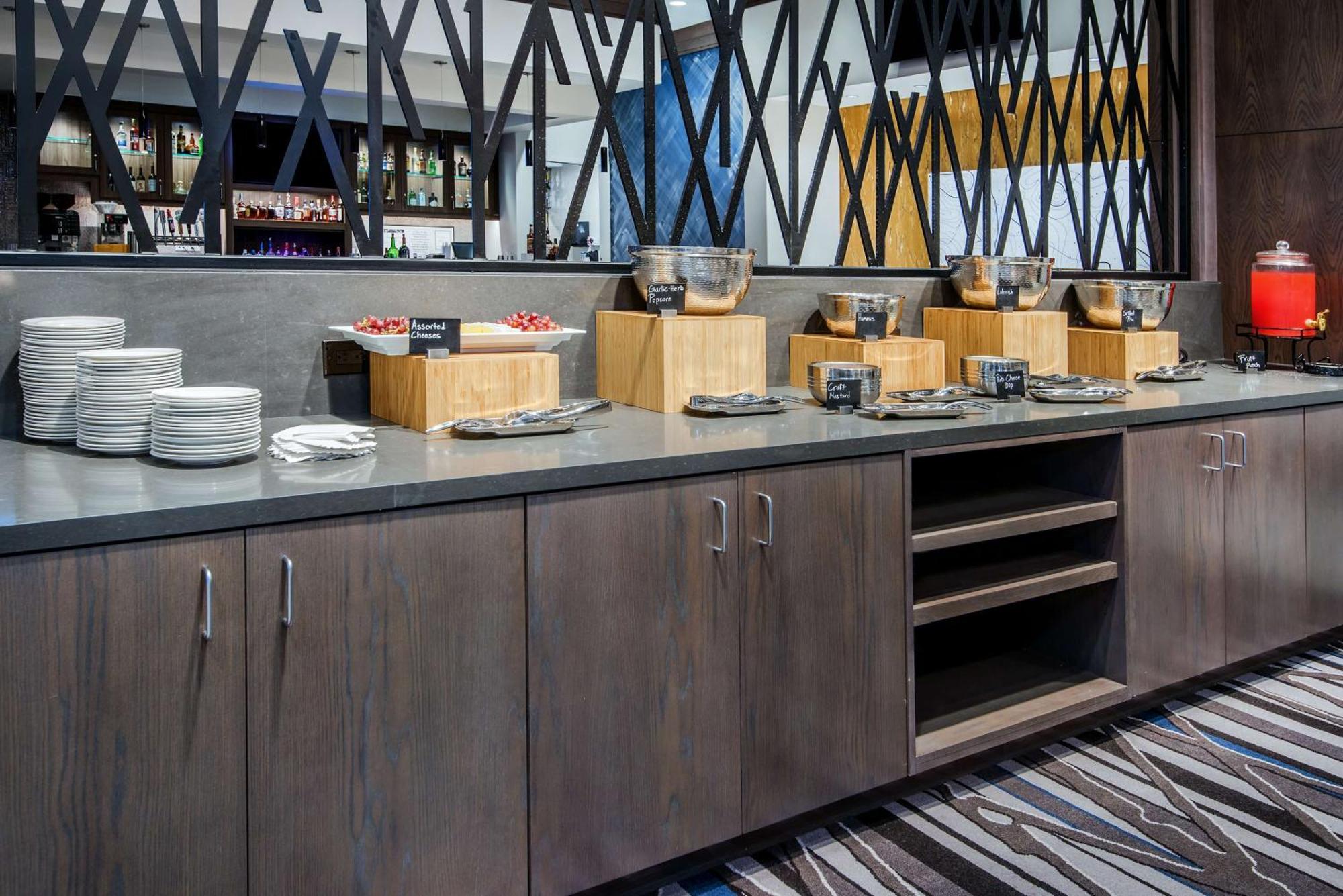 Hotel Embassy By Hilton West - Katy Houston